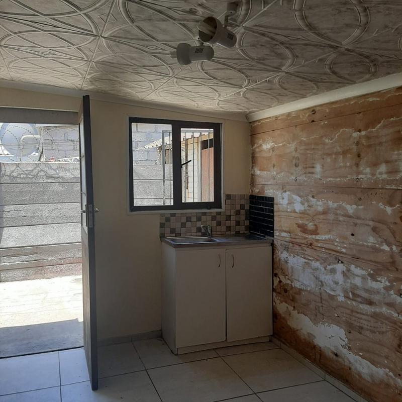 To Let 1 Bedroom Property for Rent in Ravensmead Western Cape